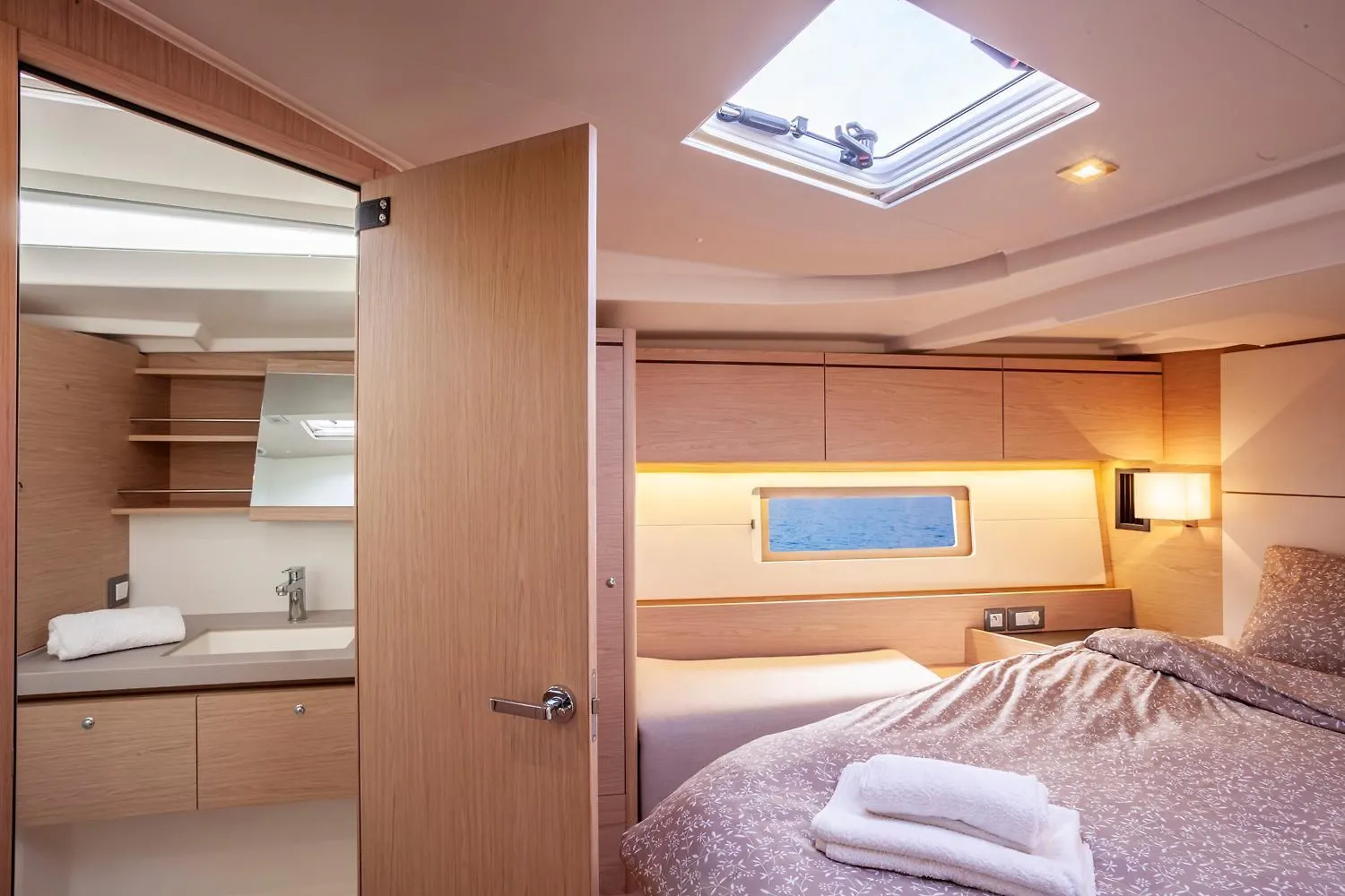 보트호텔 Yacht Psari 호텔 테살로니키