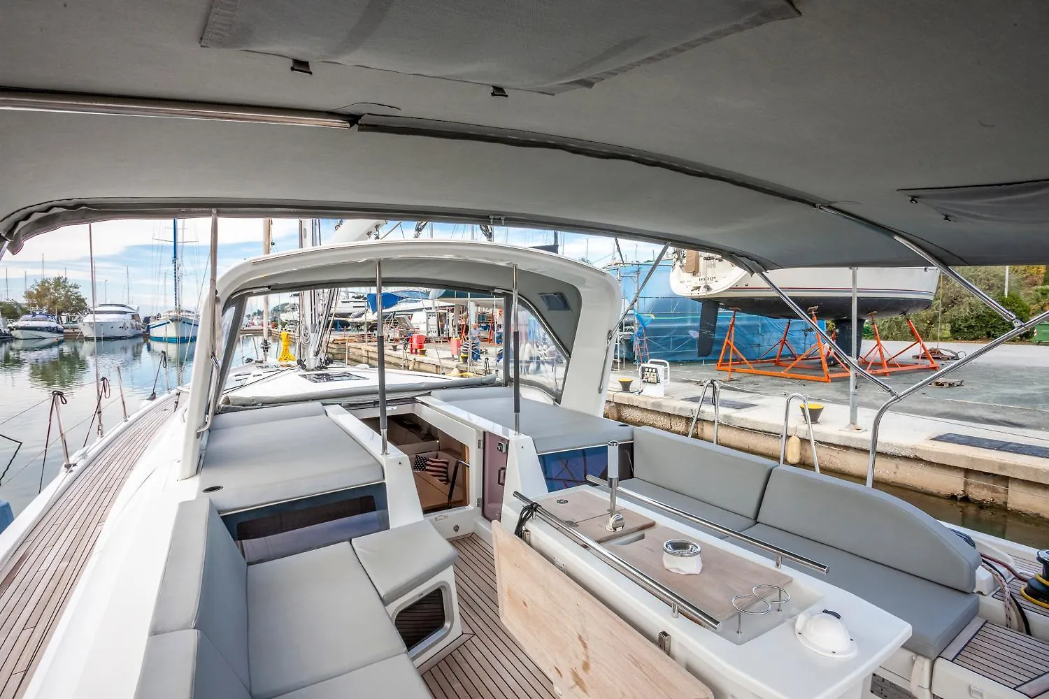 מלון סלוניקי Yacht Psari