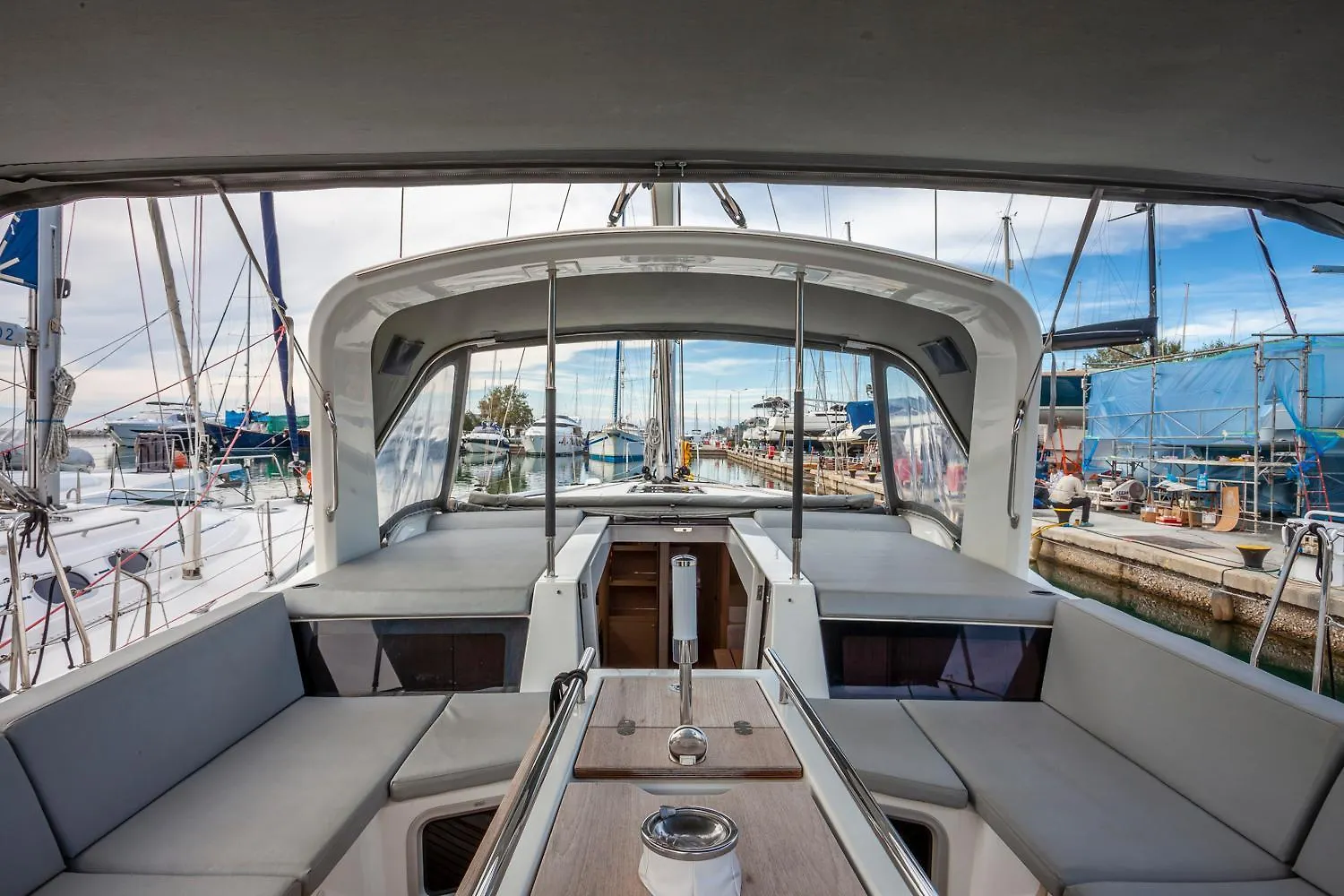 ספינת מלון מלון סלוניקי Yacht Psari